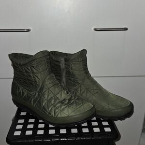 Bogs Green Quilted Women's Boots